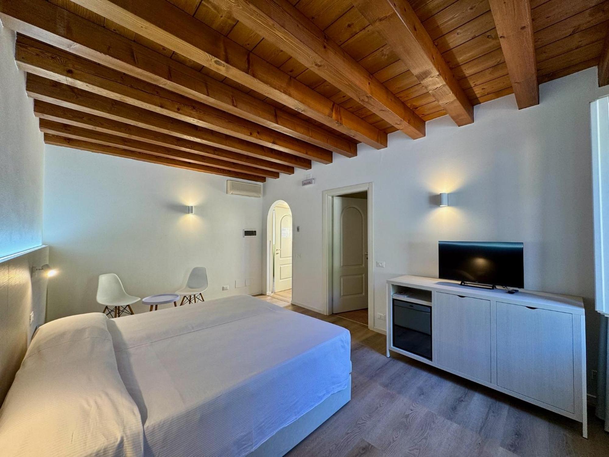 Corte Impero Hotel & Restaurant 아피 외부 사진