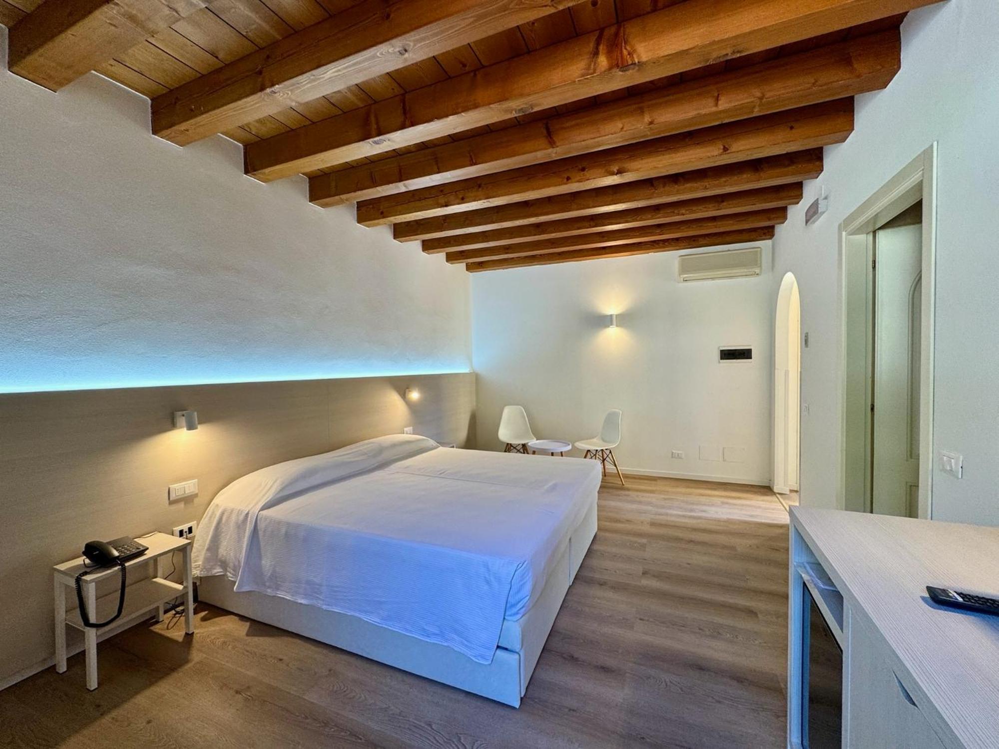 Corte Impero Hotel & Restaurant 아피 외부 사진