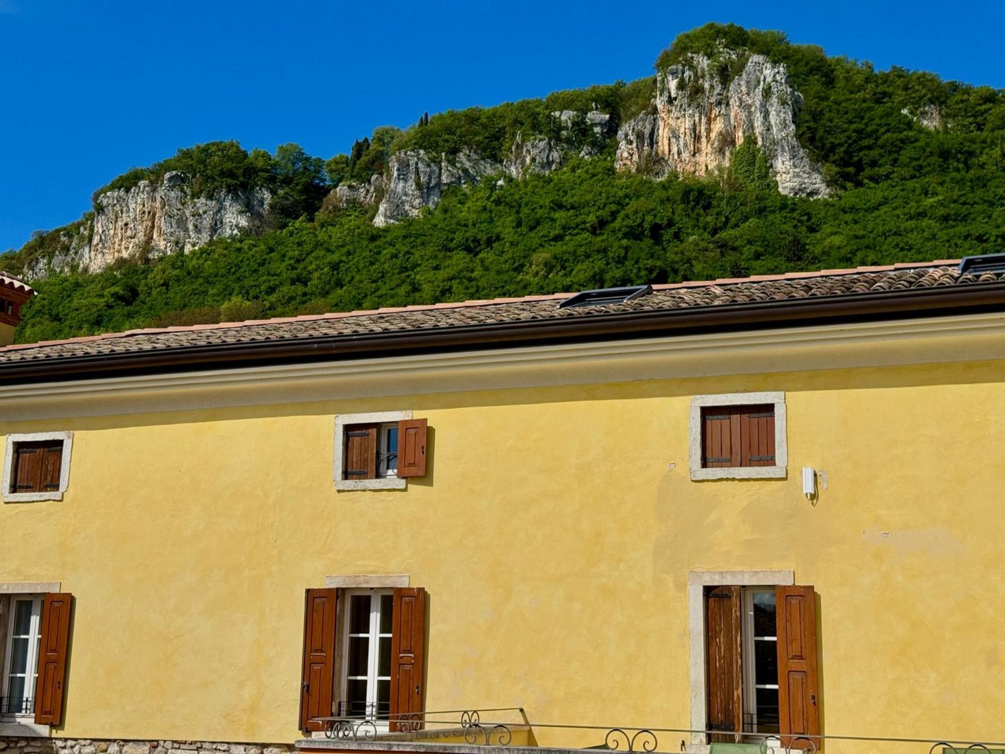 Corte Impero Hotel & Restaurant 아피 외부 사진