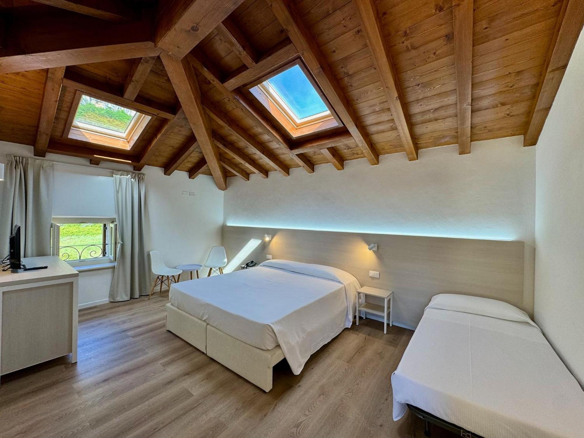 Corte Impero Hotel & Restaurant 아피 외부 사진